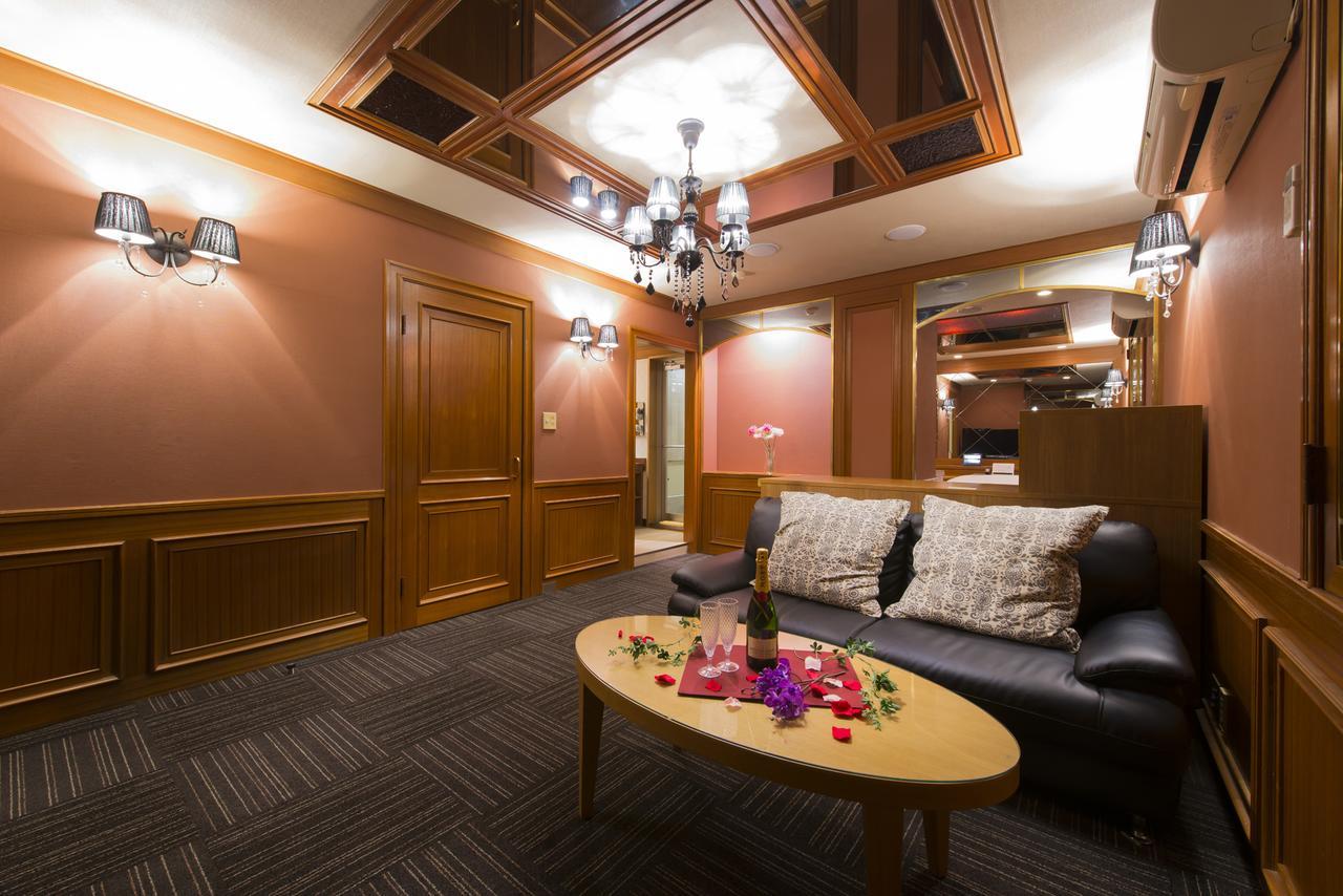 Hotel Chateau Briant (Adults Only) سايتاما المظهر الخارجي الصورة